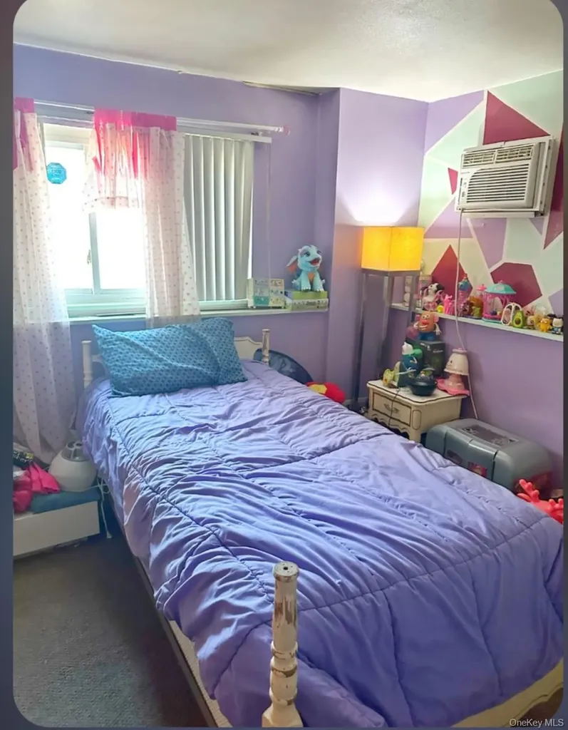 367 Erlanger Boulevard North Babylon NY 11703