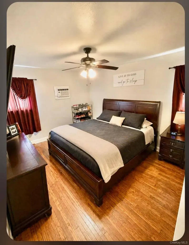367 Erlanger Boulevard North Babylon NY 11703