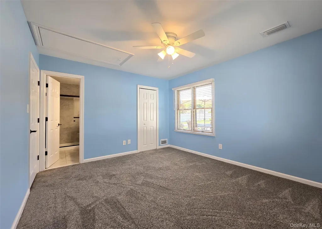 150 Glenmere Way Holbrook NY 11741
