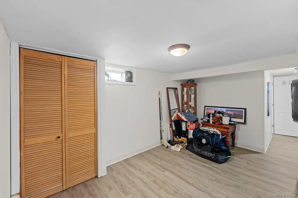 9 Brook Place East Islip NY 11730