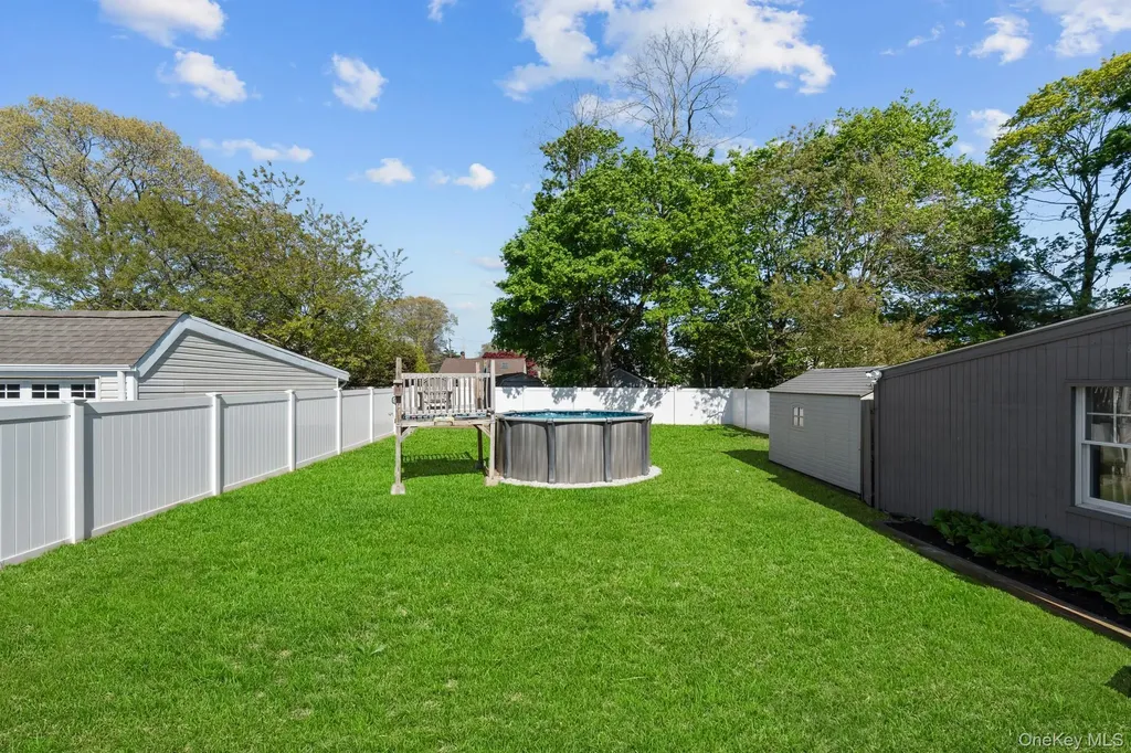 9 Brook Place East Islip NY 11730