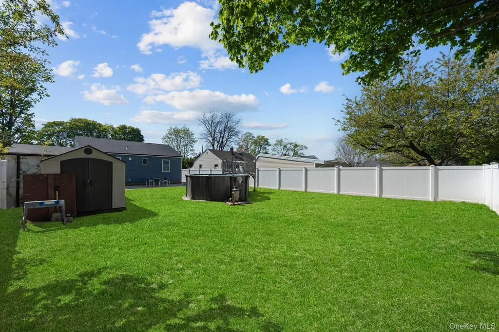 9 Brook Place East Islip NY 11730