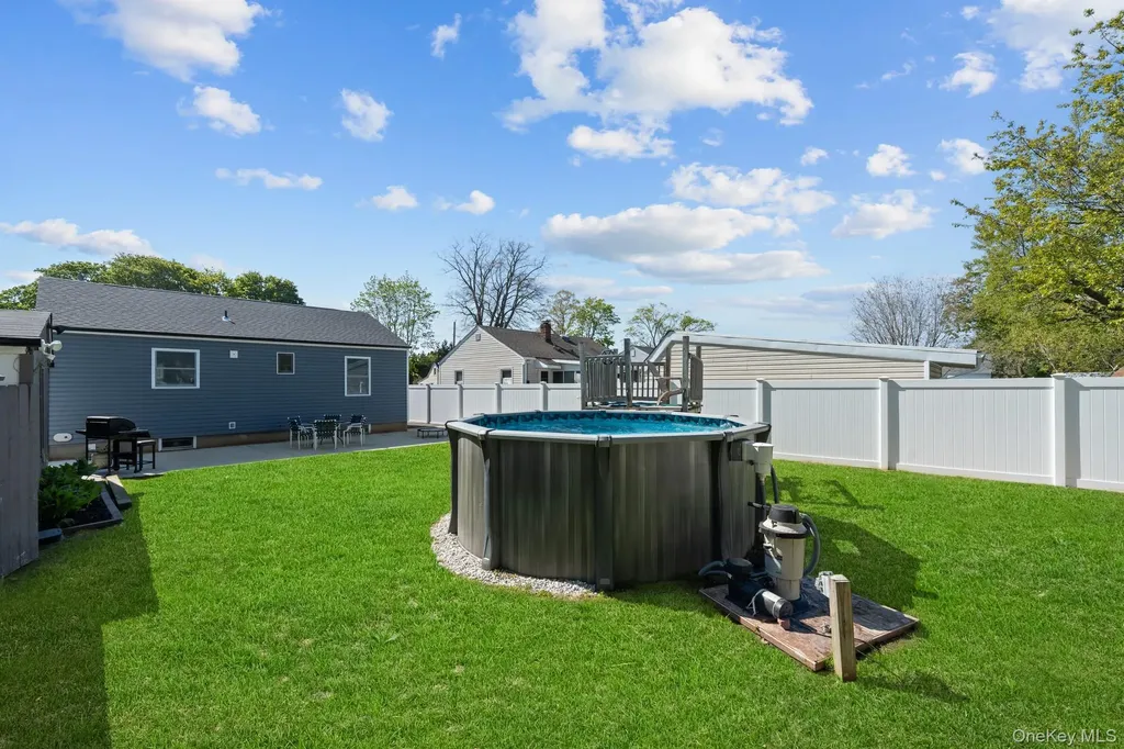 9 Brook Place East Islip NY 11730