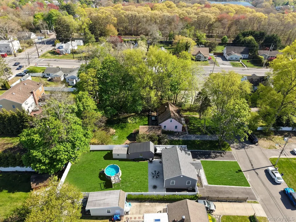 9 Brook Place East Islip NY 11730
