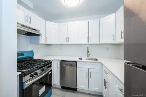 671 Bronx River Road Yonkers NY 10704