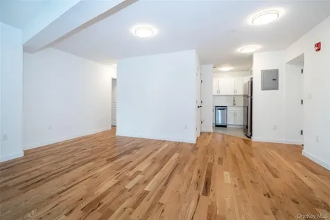 671 Bronx River Road Yonkers NY 10704
