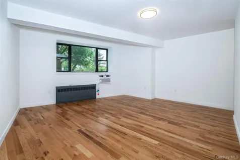 671 Bronx River Road Yonkers NY 10704