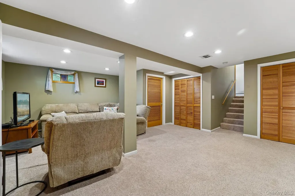 18 Hoke Drive Stony Point NY 10980