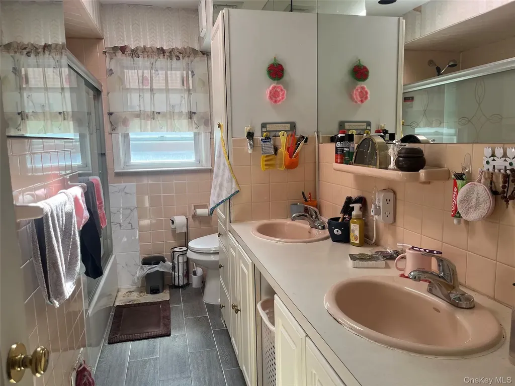 5607 229th Street Bayside NY 11364