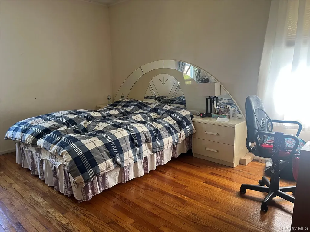 5607 229th Street Bayside NY 11364