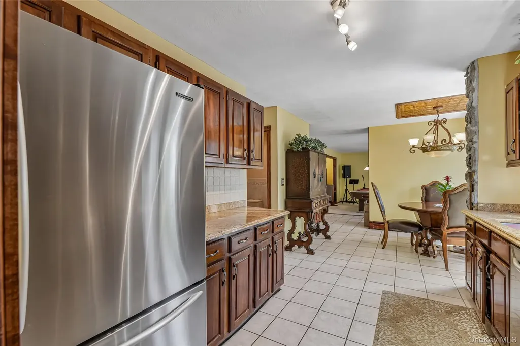 2 Deer Path East Patchogue NY 11772
