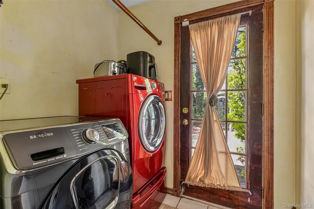 2 Deer Path East Patchogue NY 11772