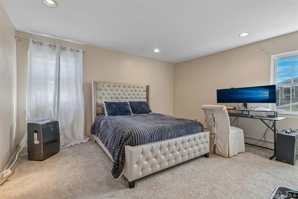 2 Deer Path East Patchogue NY 11772