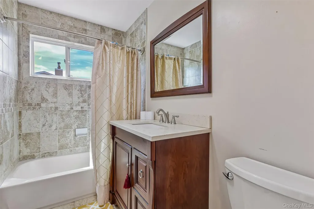 2 Deer Path East Patchogue NY 11772