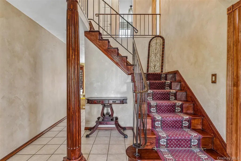 2 Deer Path East Patchogue NY 11772