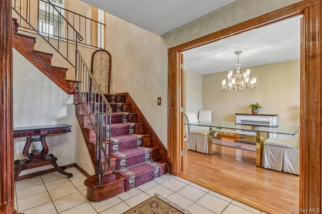 2 Deer Path East Patchogue NY 11772