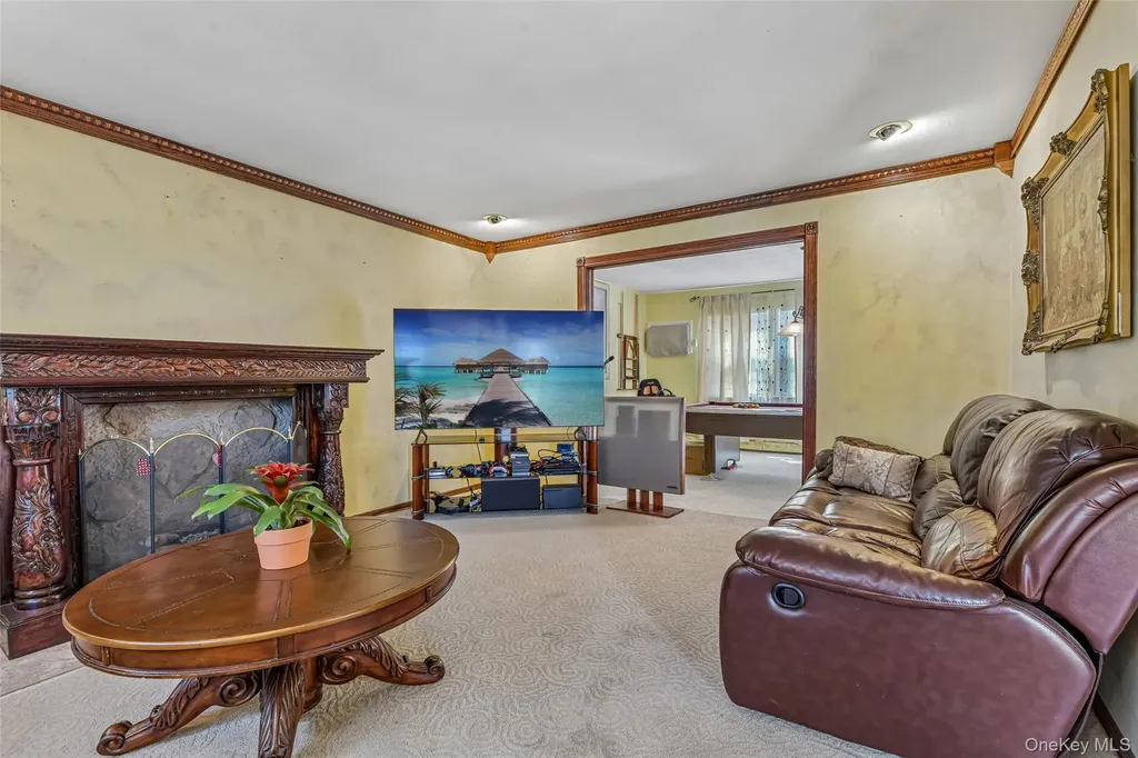 2 Deer Path East Patchogue NY 11772