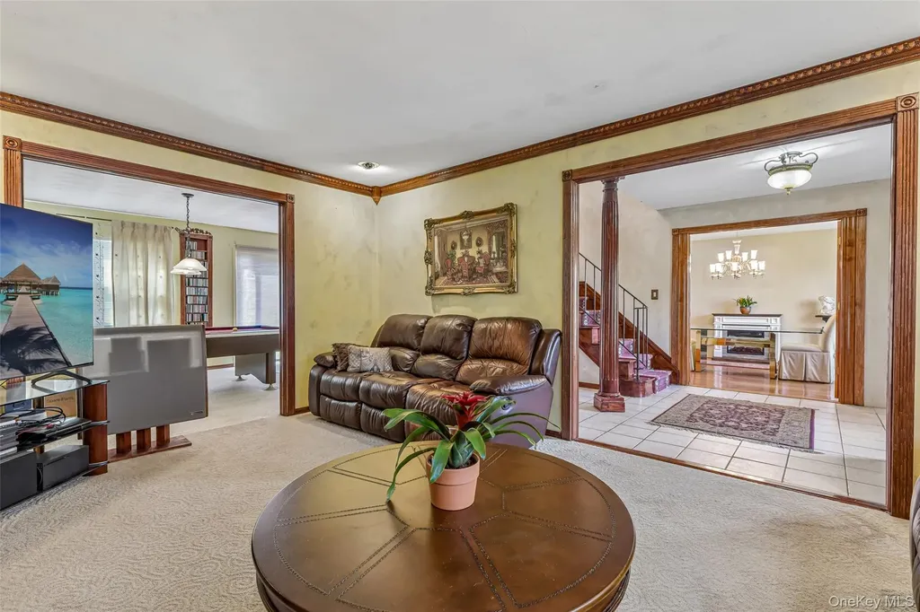 2 Deer Path East Patchogue NY 11772