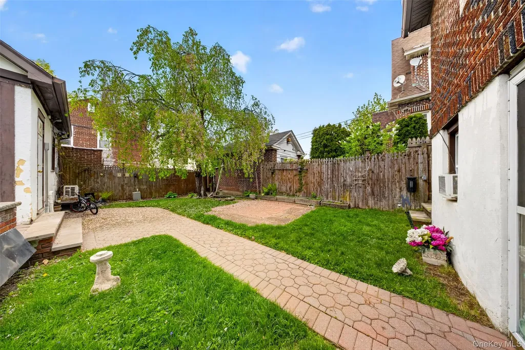 2946 169th Street Flushing NY 11358