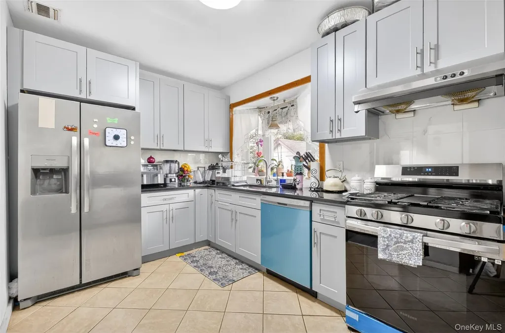 2946 169th Street Flushing NY 11358