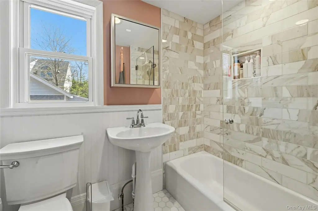 46 Beach Road Laurel NY 11948
