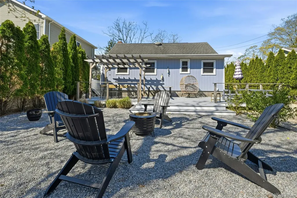 46 Beach Road Laurel NY 11948