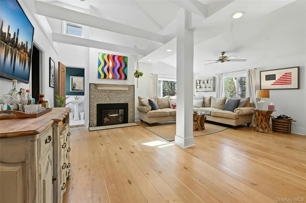 46 Beach Road Laurel NY 11948
