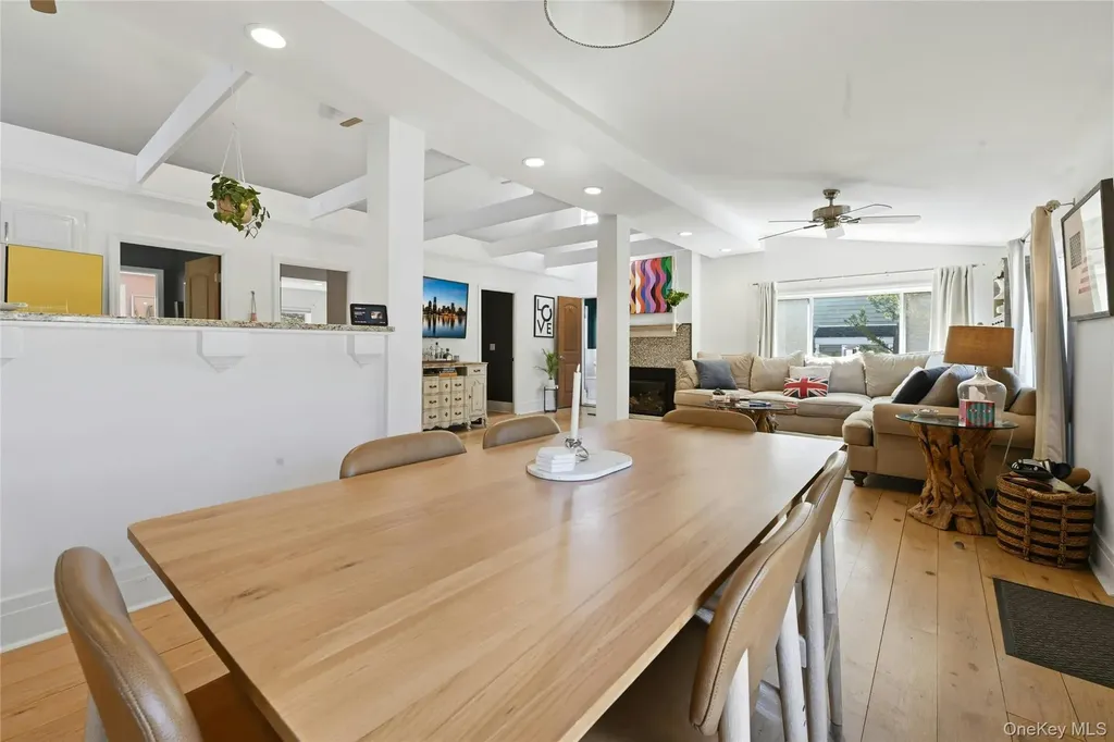 46 Beach Road Laurel NY 11948