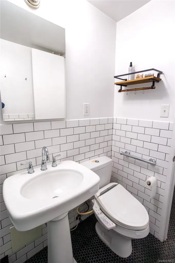 195 Willoughby Avenue Brooklyn NY 11205