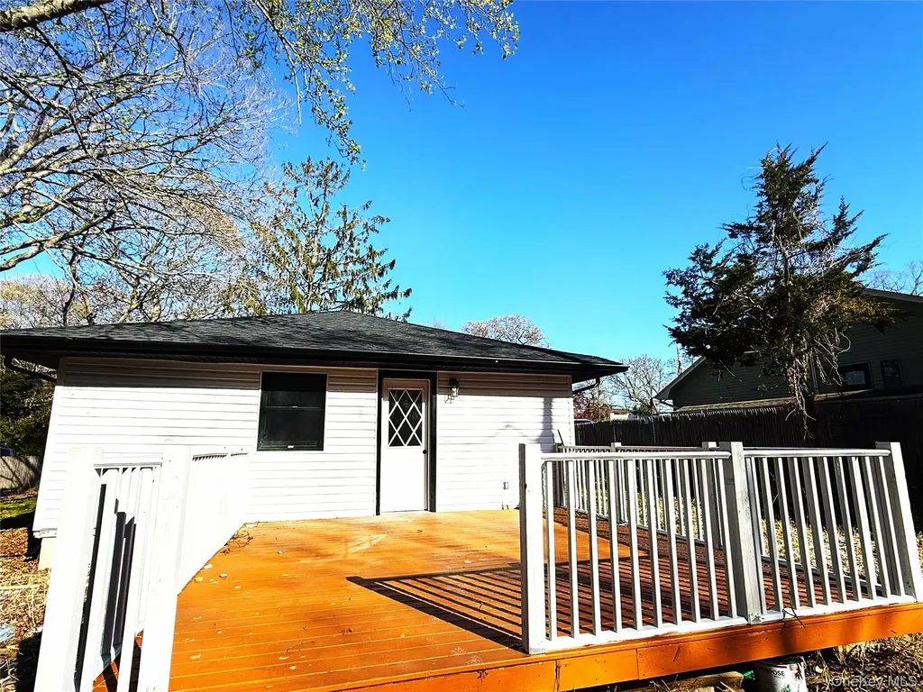52 Crystal Beach Boulevard Moriches NY 11955