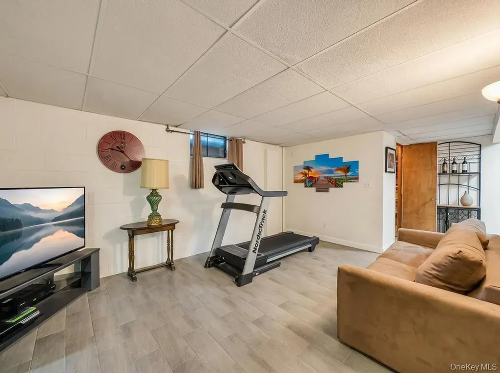 408 Lenox Road Huntington Station NY 11746