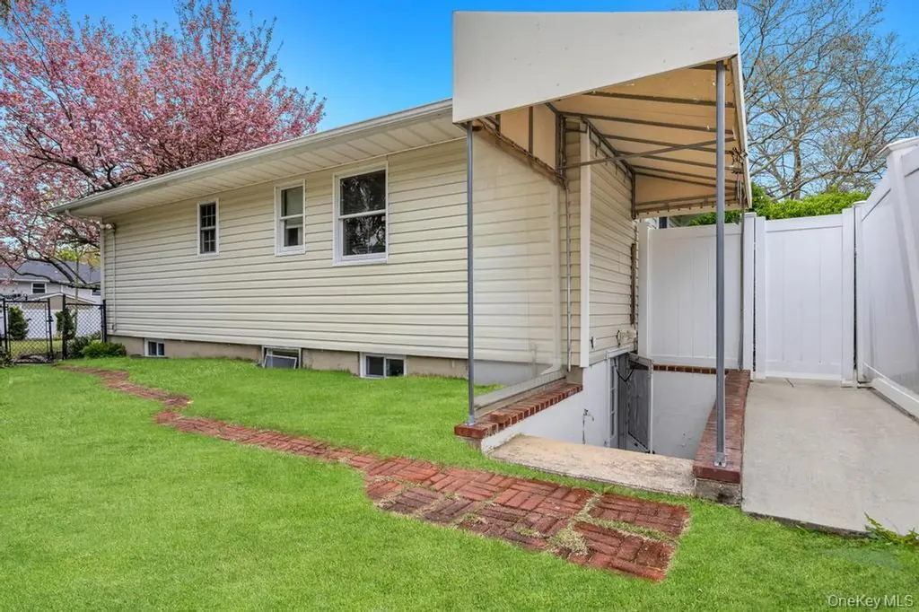408 Lenox Road Huntington Station NY 11746