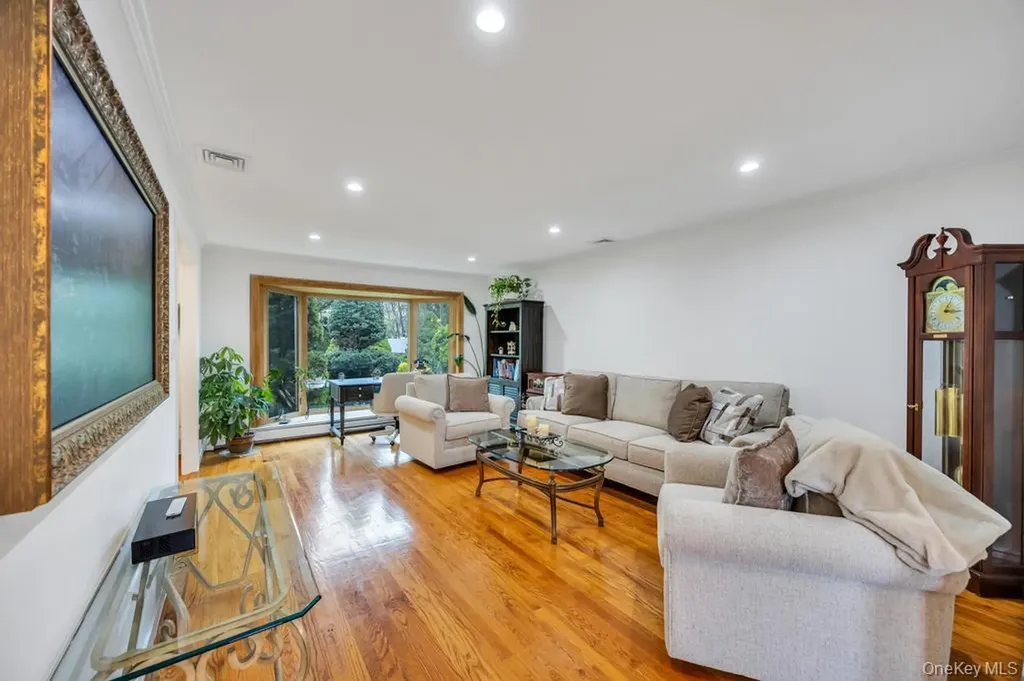 408 Lenox Road Huntington Station NY 11746