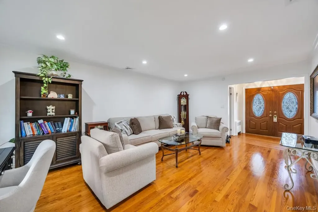 408 Lenox Road Huntington Station NY 11746