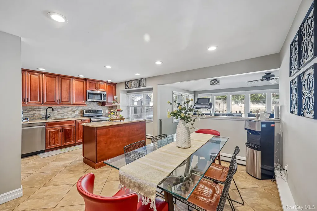 76 S Bay Drive Massapequa NY 11758
