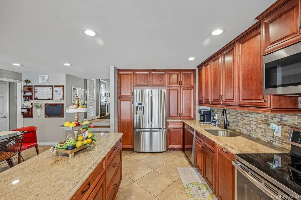76 S Bay Drive Massapequa NY 11758