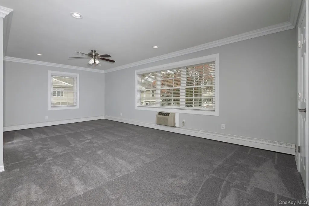 55 Fairfield Way Commack NY 11725