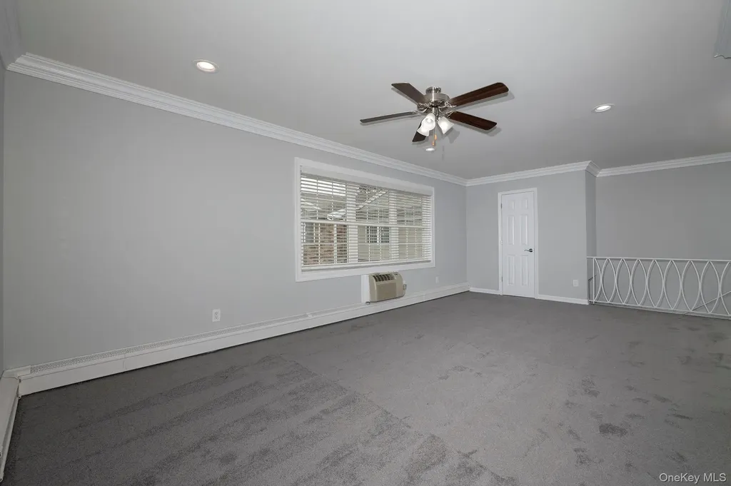 55 Fairfield Way Commack NY 11725