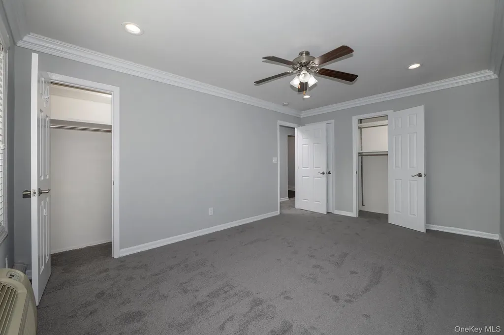55 Fairfield Way Commack NY 11725