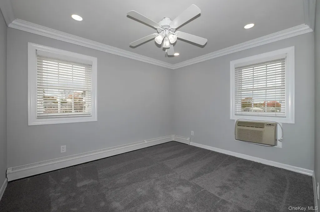 55 Fairfield Way Commack NY 11725