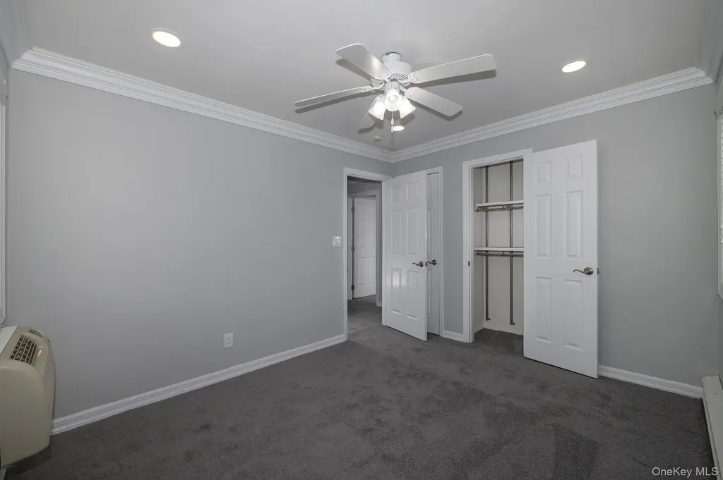 55 Fairfield Way Commack NY 11725