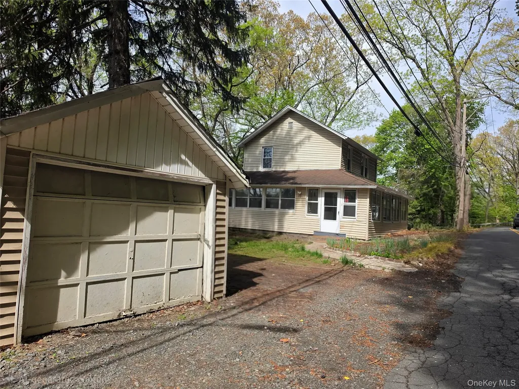 60 S Greenbush West Nyack NY 10994