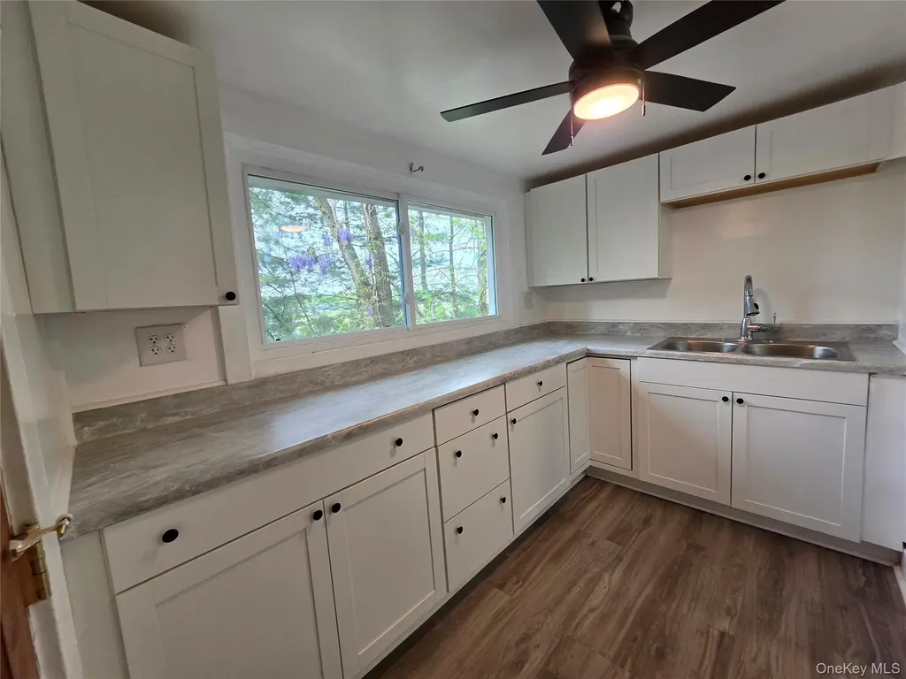 60 S Greenbush West Nyack NY 10994