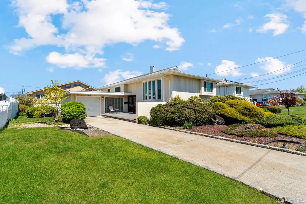 148 Harris Drive Oceanside NY 11572