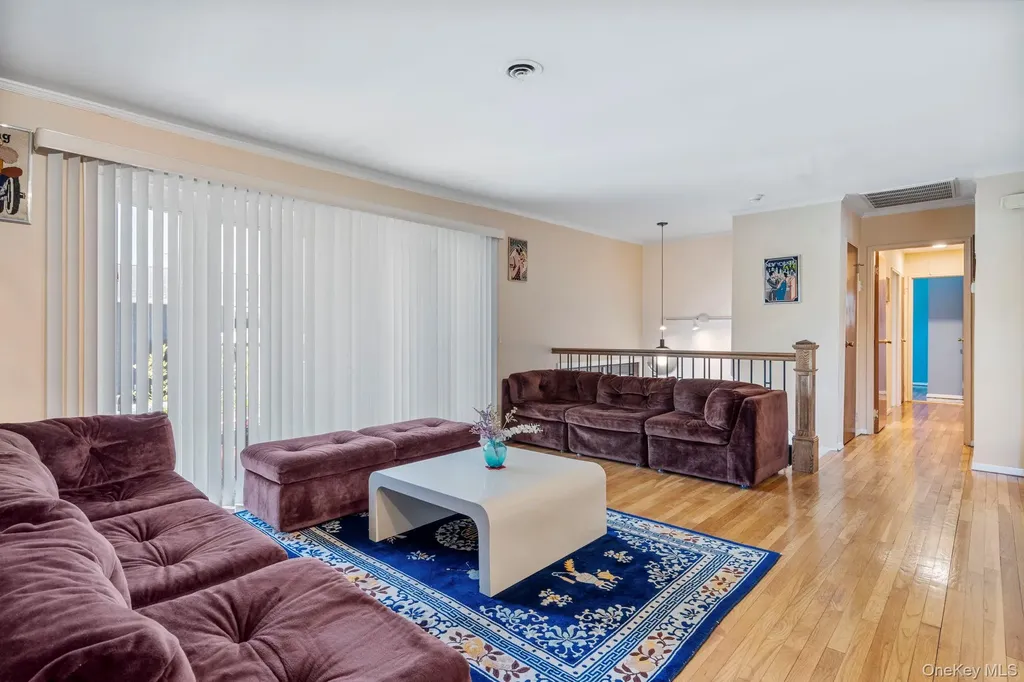 148 Harris Drive Oceanside NY 11572