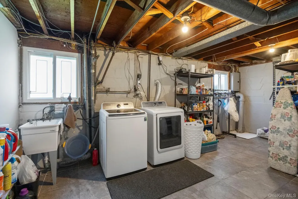 148 Harris Drive Oceanside NY 11572