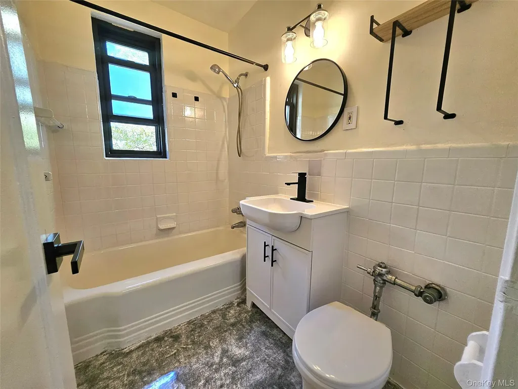 112-24 Northern Boulevard Corona NY 11368