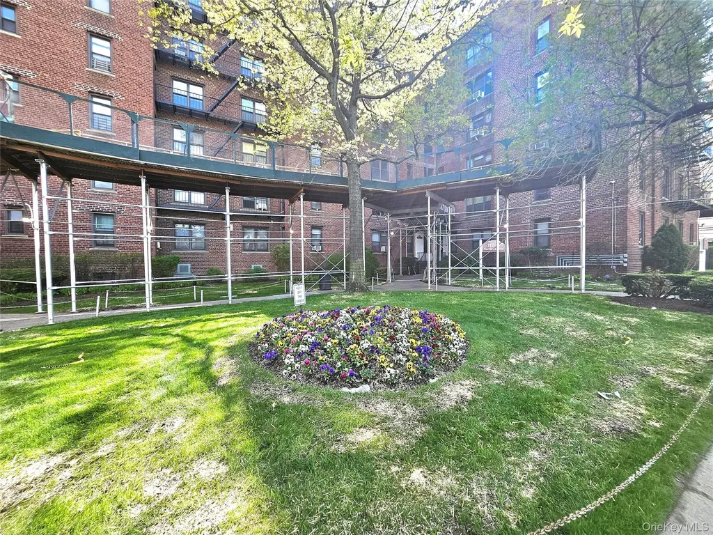 112-24 Northern Boulevard Corona NY 11368