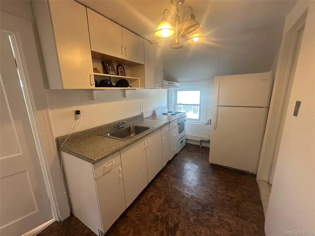 6 Florence Avenue Syosset NY 11791