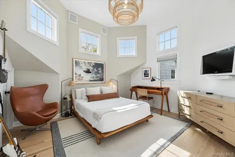 15 Bishop Place Larchmont NY 10538